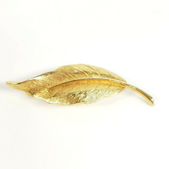 Avon Jewelry - Vintage Avon Curled Leaf Brooch Graceful Leaf Gold